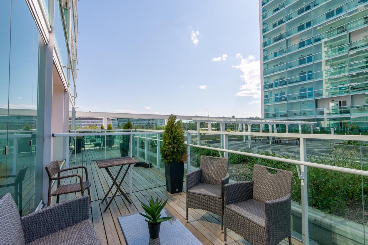 Starhomes Double Lux 7 Oulu Kültér fotó